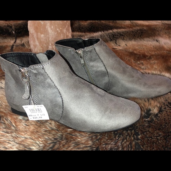 American Eagle shoes Shoes - New tag 😍Short boots , American Eagle